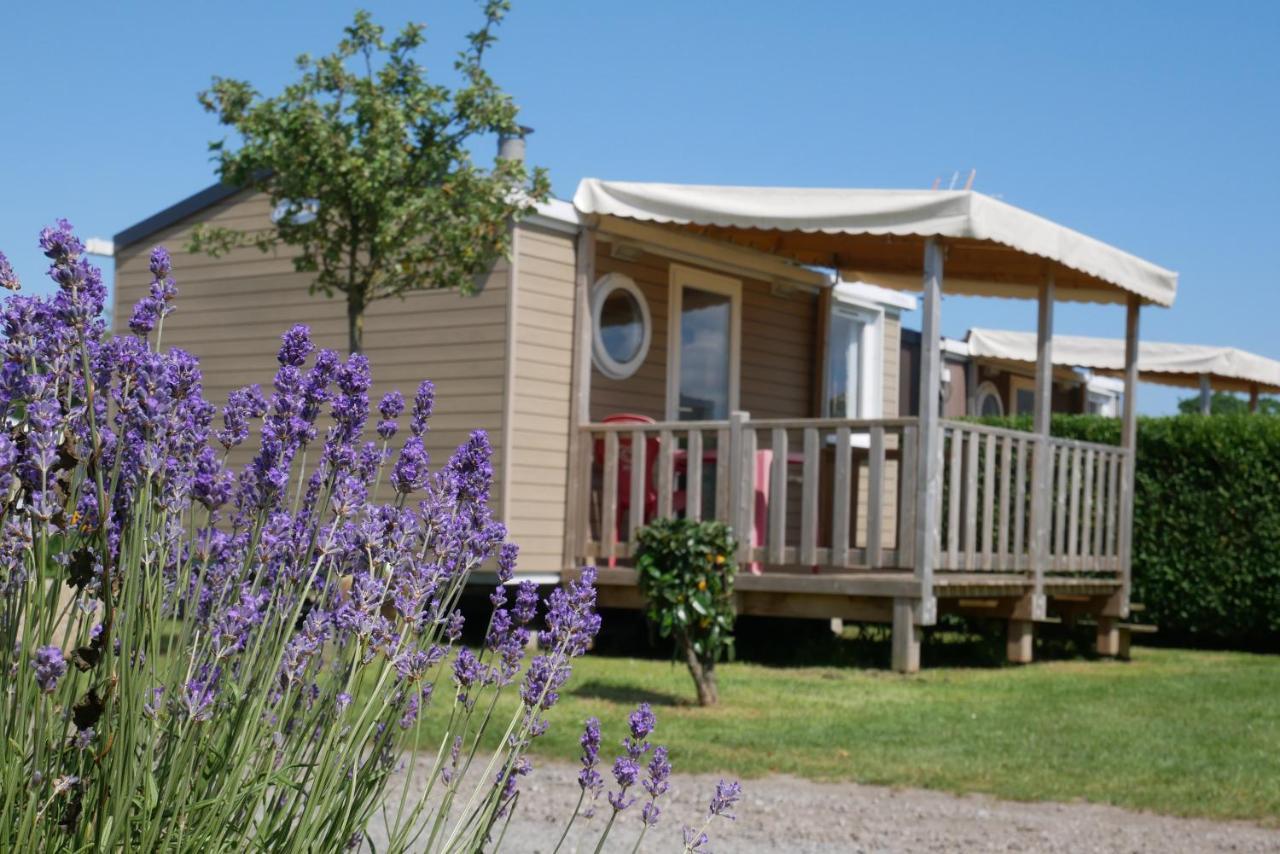Camping Sainte Mere Eglise Buitenkant foto