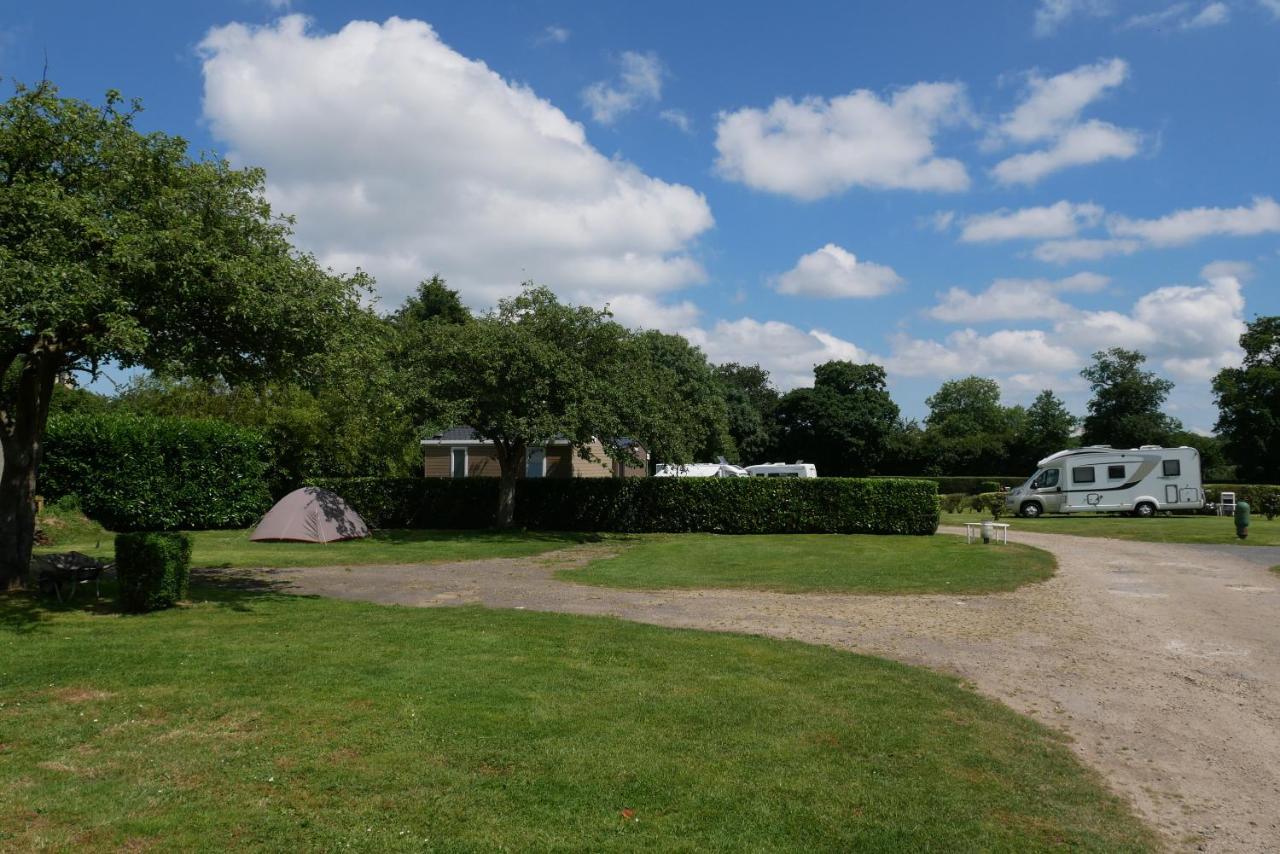 Camping Sainte Mere Eglise Buitenkant foto